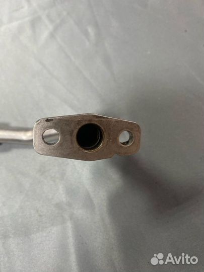 Трубка слива масла с турбины Volkswagen Tiguan