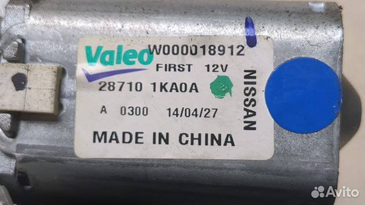 Двигатель стеклоочистителя задний Nissan Juke