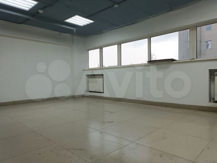 Офис продаж 288 м², магазин-склад