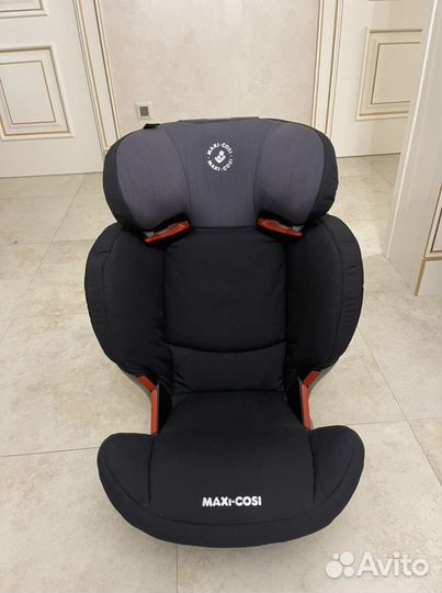 Автокресло Maxi cosi rodifix