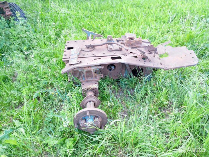 Задний мост и кпп мтз 50