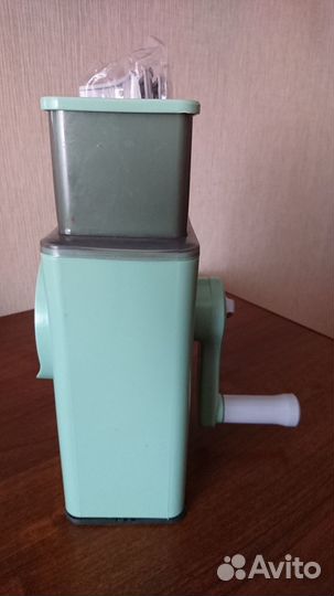 Новая ручная многофункциональная овощерезка-терка