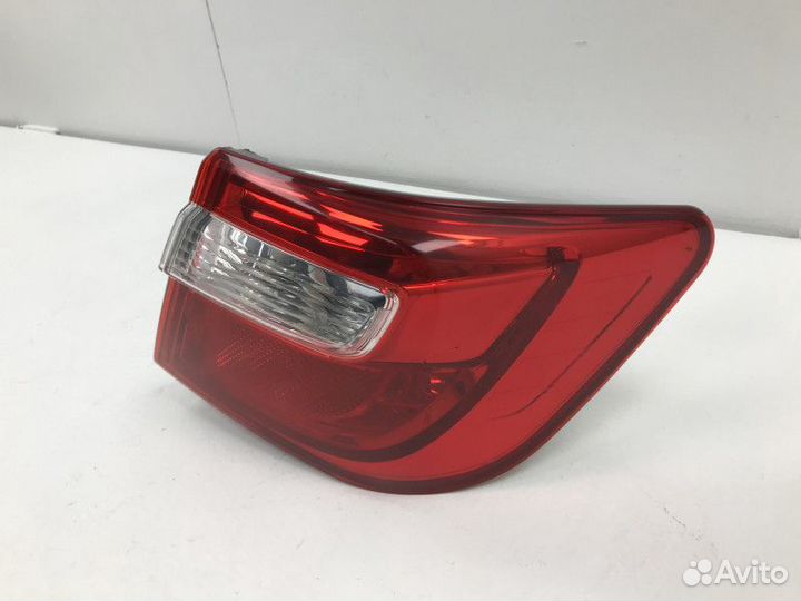 Фонарь задний правый Toyota Camry V50 V55