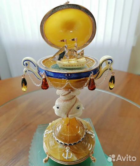 Дорогие элитные сувениры и подарки из янтаря