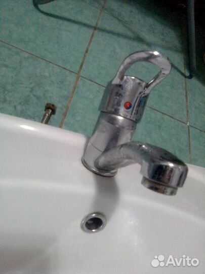 Раковина керамическая