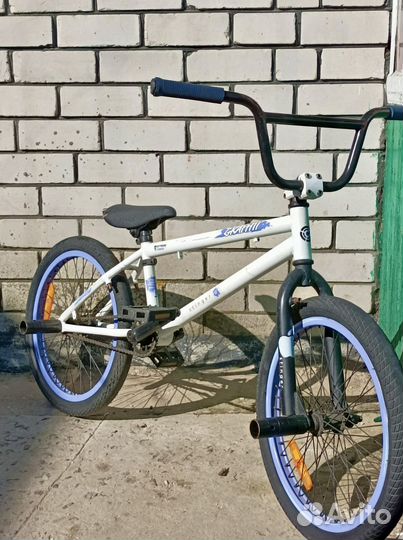 Трюковой велосипед bmx