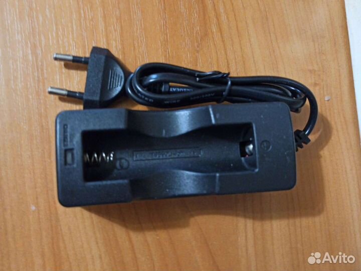 Зарядное устройство для аккумуляторов 18650