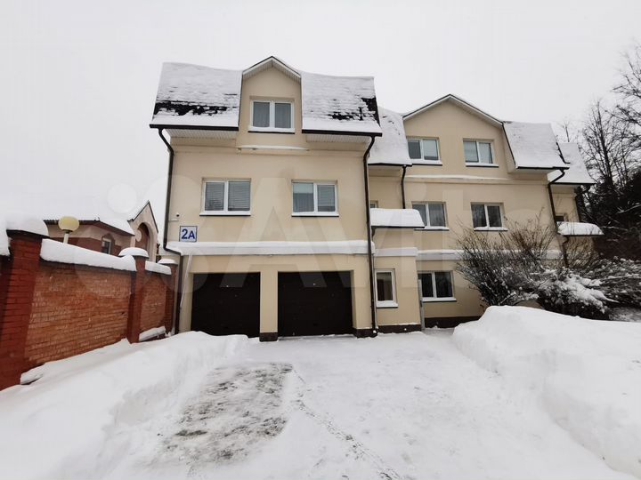 Здание, 465 м²