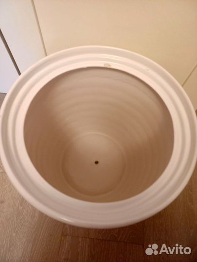 Горшок для цветов большой