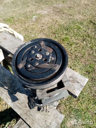 Компрессор автомобильный