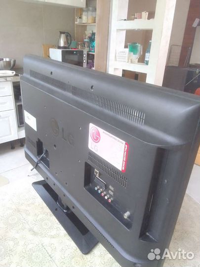 Телевизор LG б/у рабочий