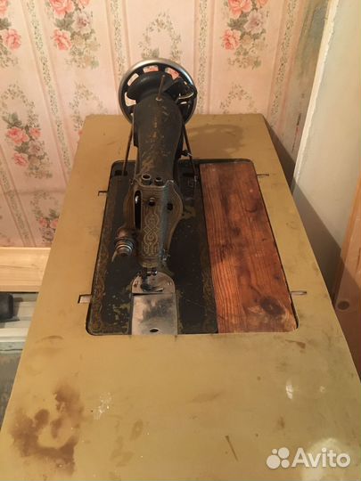 Швейная машина Подольск ножная