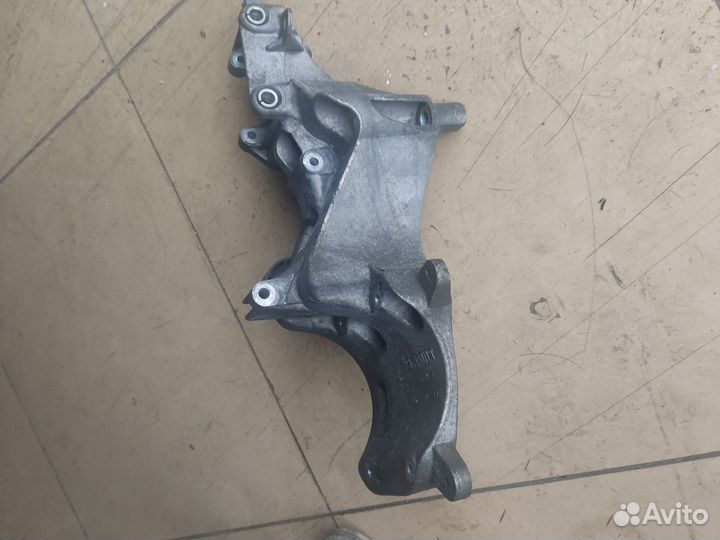 Кронштейн Генератора Renault duster