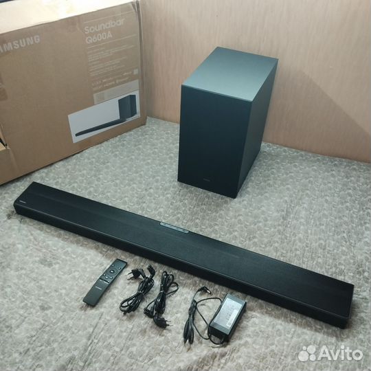 Саундбар samsung HW-Q600A