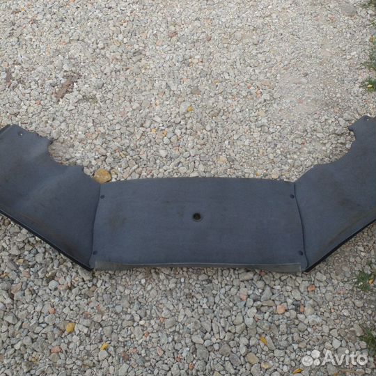 Bmw e39 обшивка багажника