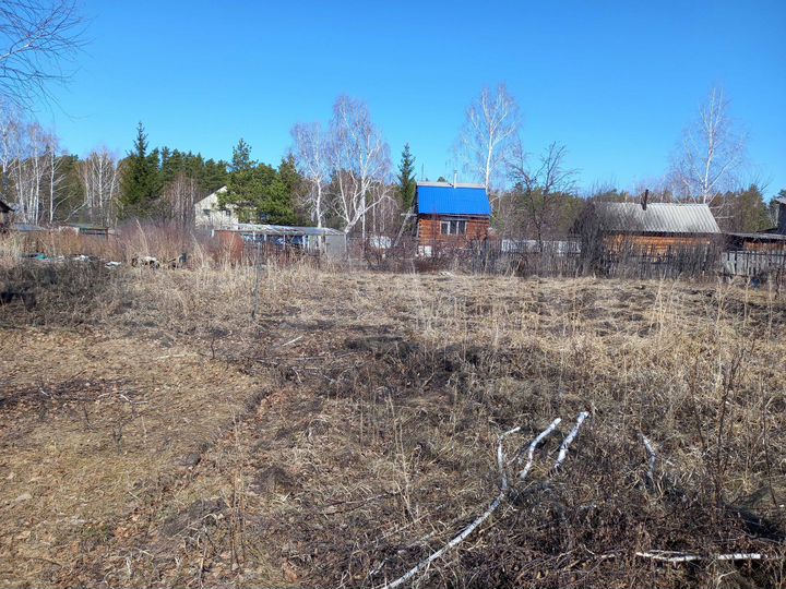 Дача 20 м² на участке 10 сот.