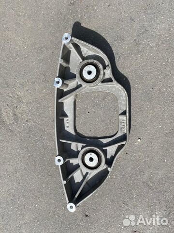 W213 Mercedes 63AMG лапа крепление редуктора задне