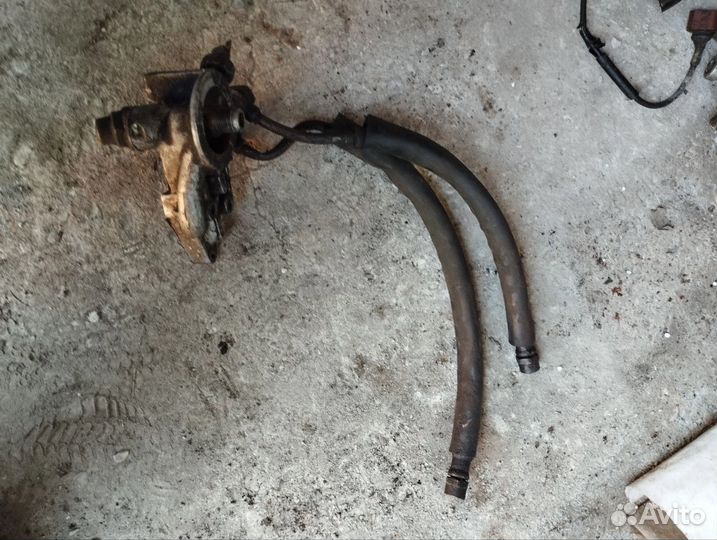 Кронштейн масляного фильтра Mitsubishi Pajero 2