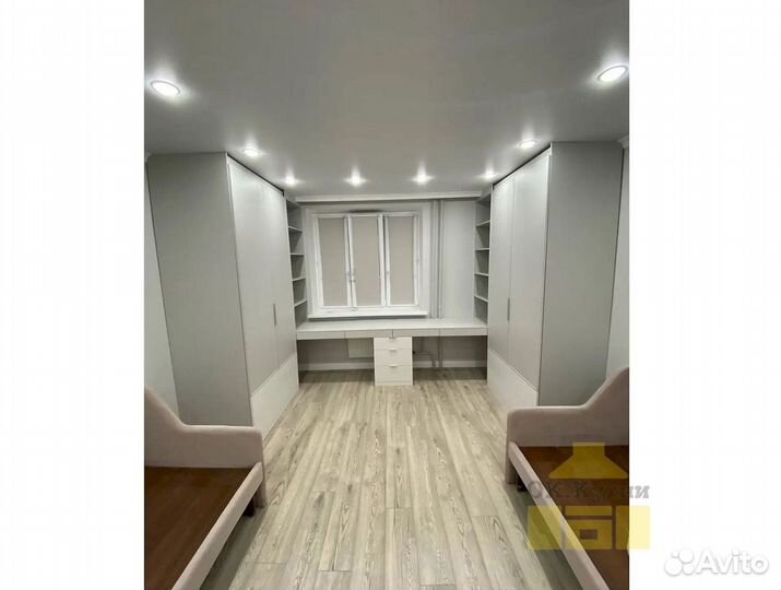 Встраиваемый шкаф