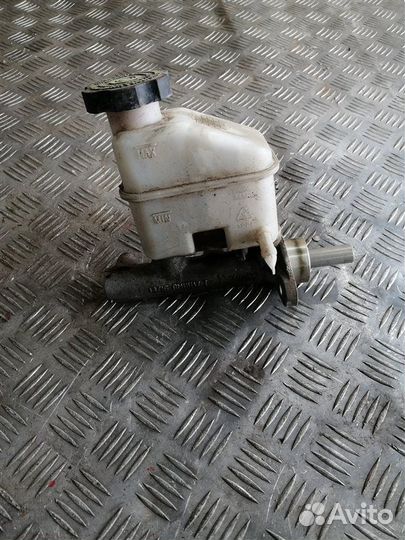 Главный тормозной цилиндр Hyundai Elantra HD G4FC