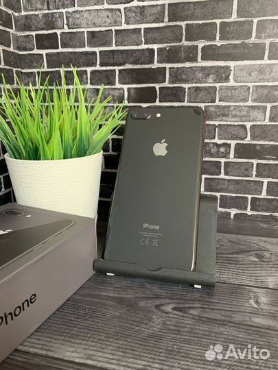 iPhone 8 Plus, 64 ГБ