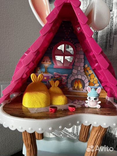 Домик enchantimals Снежная долина в горах