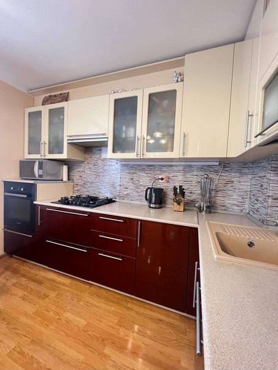 3-к. квартира, 70 м², 2/11 эт.