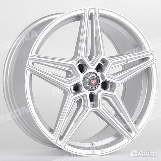 Литой диск в стиле vossen R18 5x112