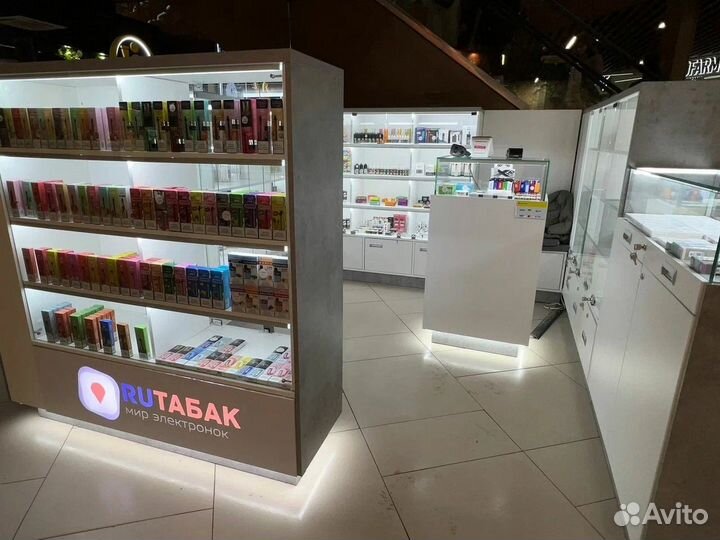 Продавец в табачный магазин