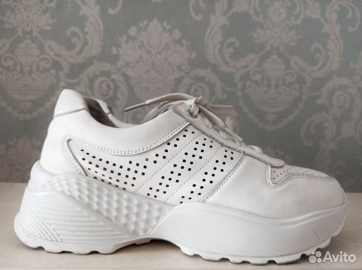 Кроссовки женские из натуральной кожи-39 размер