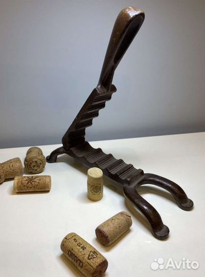 Пробкомялка старинная, чугун