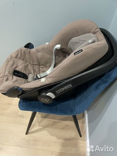 Автолюлька maxi cosi pebble с базой isofix