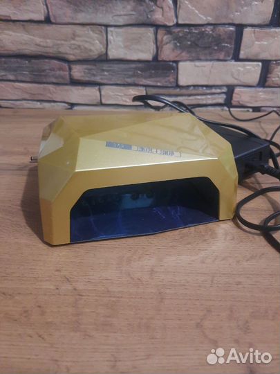 Уф лампа для ногтей