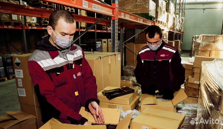 Работник склада