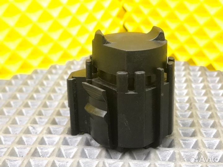 Кнопка кикдауна Mercedes-Benz 190E W201 M102.921