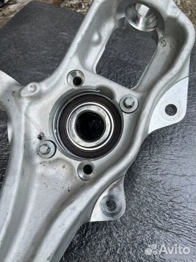 Кулак передний правый Mercedes-Benz Gls X167