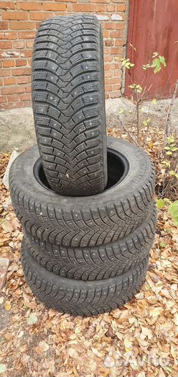 Michelin X-Ice XI3 215/65 R16 102T