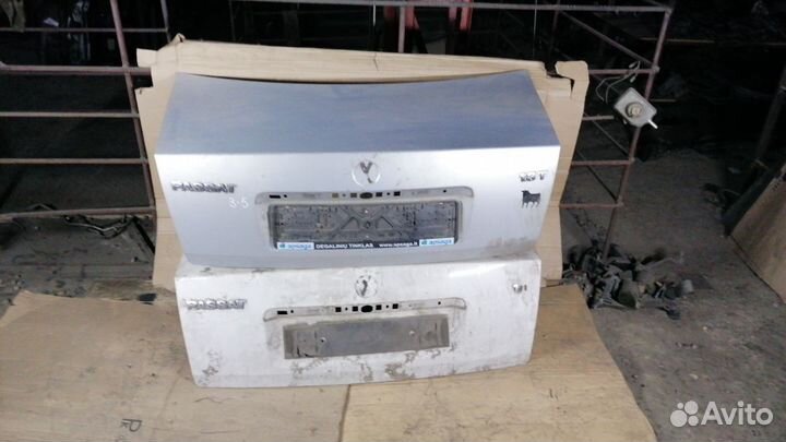 Крышка багажника седан Ф. Пассат В5 в идеале