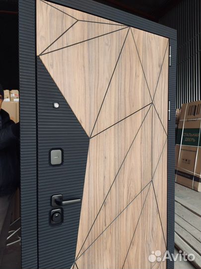 Дверь входная