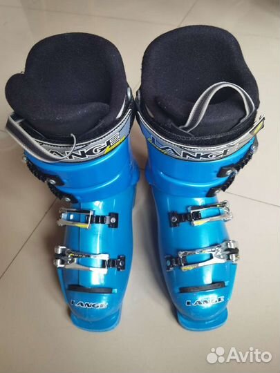 Горнолыжные ботинки lange
