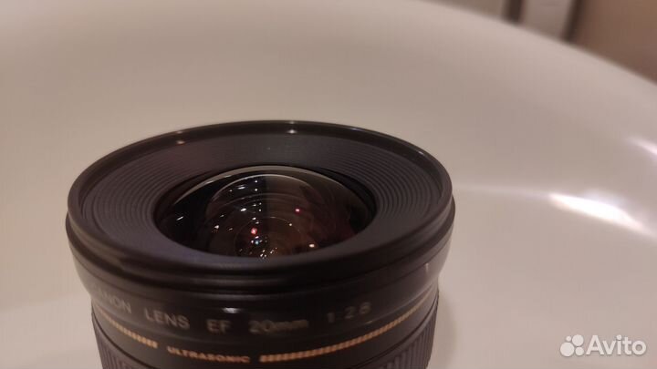 Объектив Canon EF 20mm f/2.8 USM