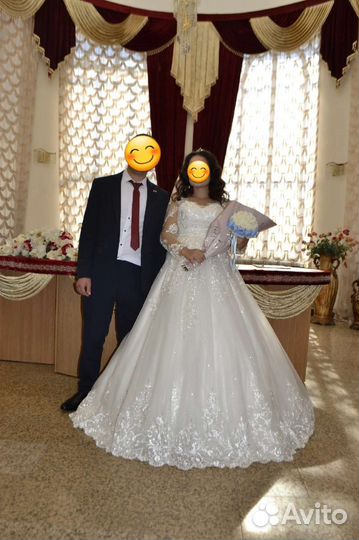 Свадебное платье