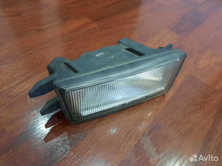 Противотуманная фара Nissan Cedric, Gloria Y34