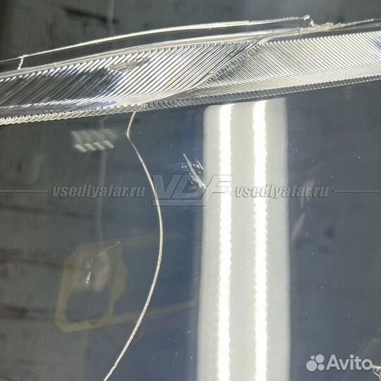 Уцененное стекло для фары Skoda Superb (B6) (2013