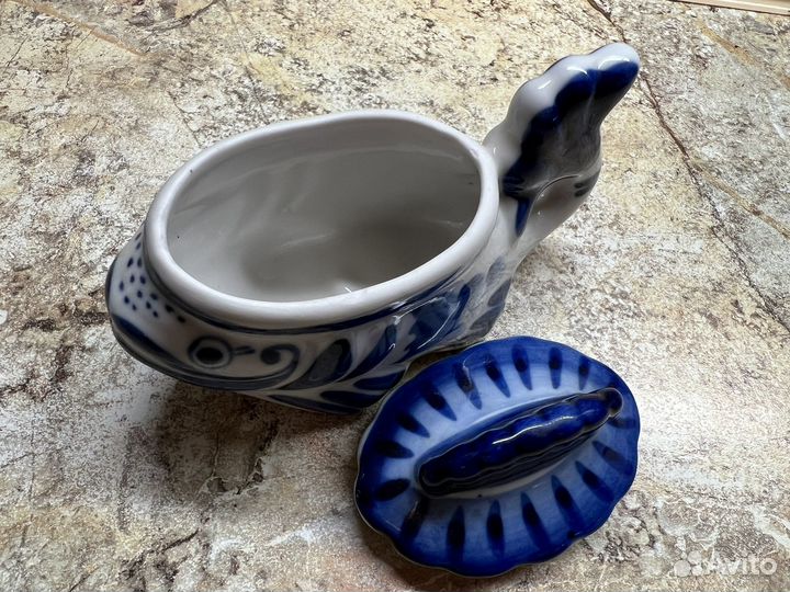 Икорница рыба-кит гжель