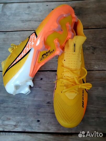 Продам бутсы
