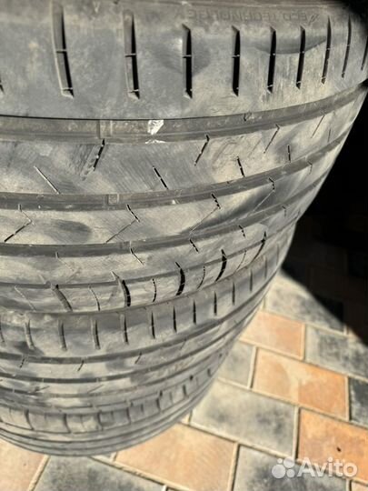 Kustone Passion P9S 275/35 R21