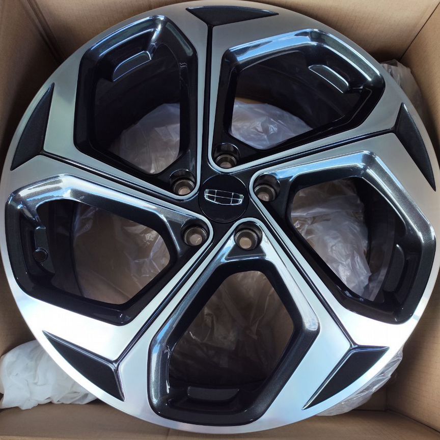Литые диски Geely 8×R19 5×108