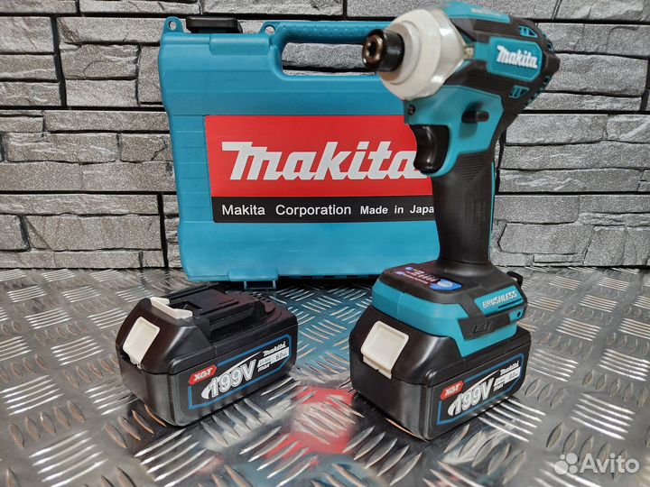 Винтоверт импакт Makita с бесщеточным двигателем