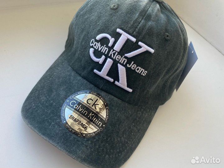Кепка Calvin Klein яркая premium